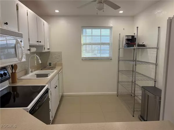Fort Myers, FL 33919,8730 Rose CT #2