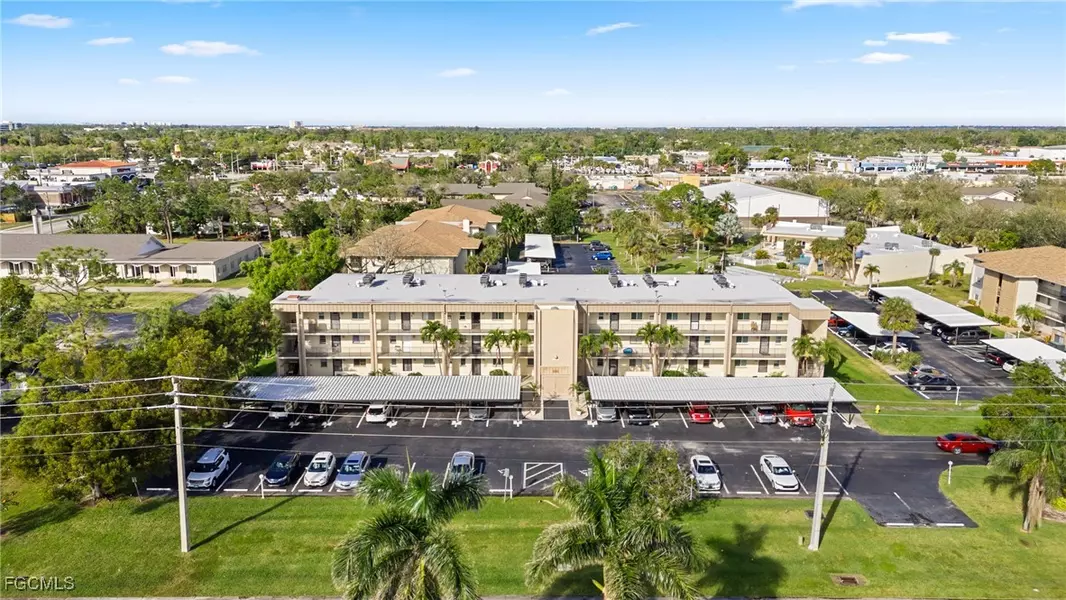 2111 Barkeley LN #19, Fort Myers, FL 33907