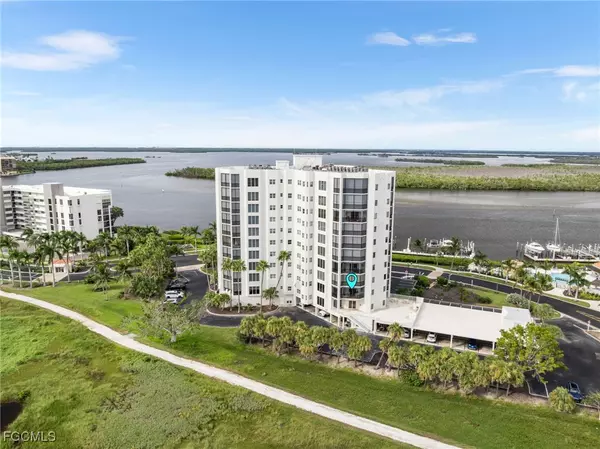 Fort Myers Beach, FL 33931,4198 Bay Beach LN #126