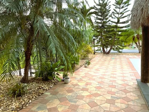 Fort Myers, FL 33905,5400 Tice RD