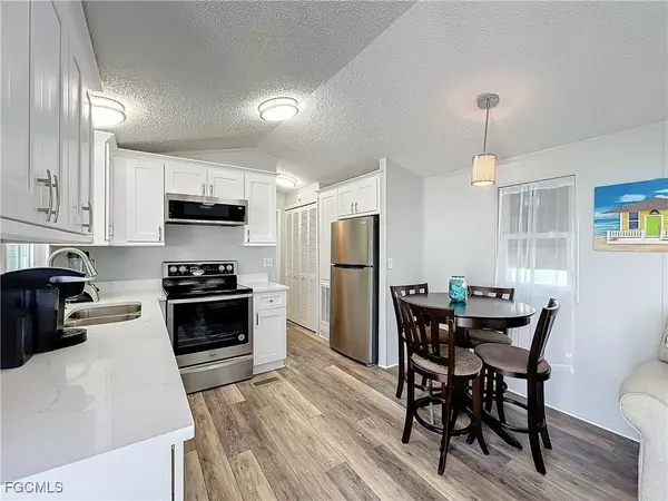 Fort Myers, FL 33908,11561 Blue Warbler DR