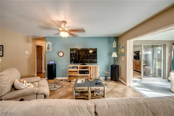 Cape Coral, FL 33904,2717 SE 17th PL