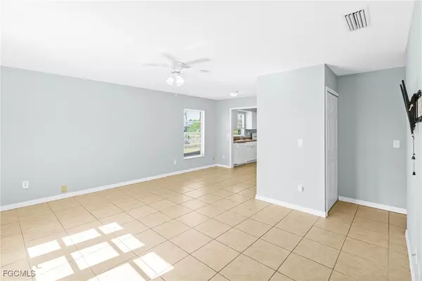 North Port, FL 34287,6014 Deming AVE