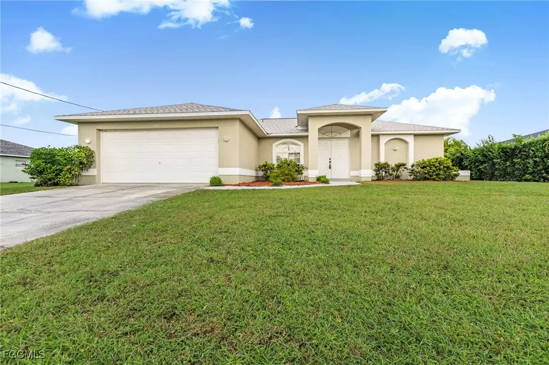 Cape Coral, FL 33990,517 SE 16th PL