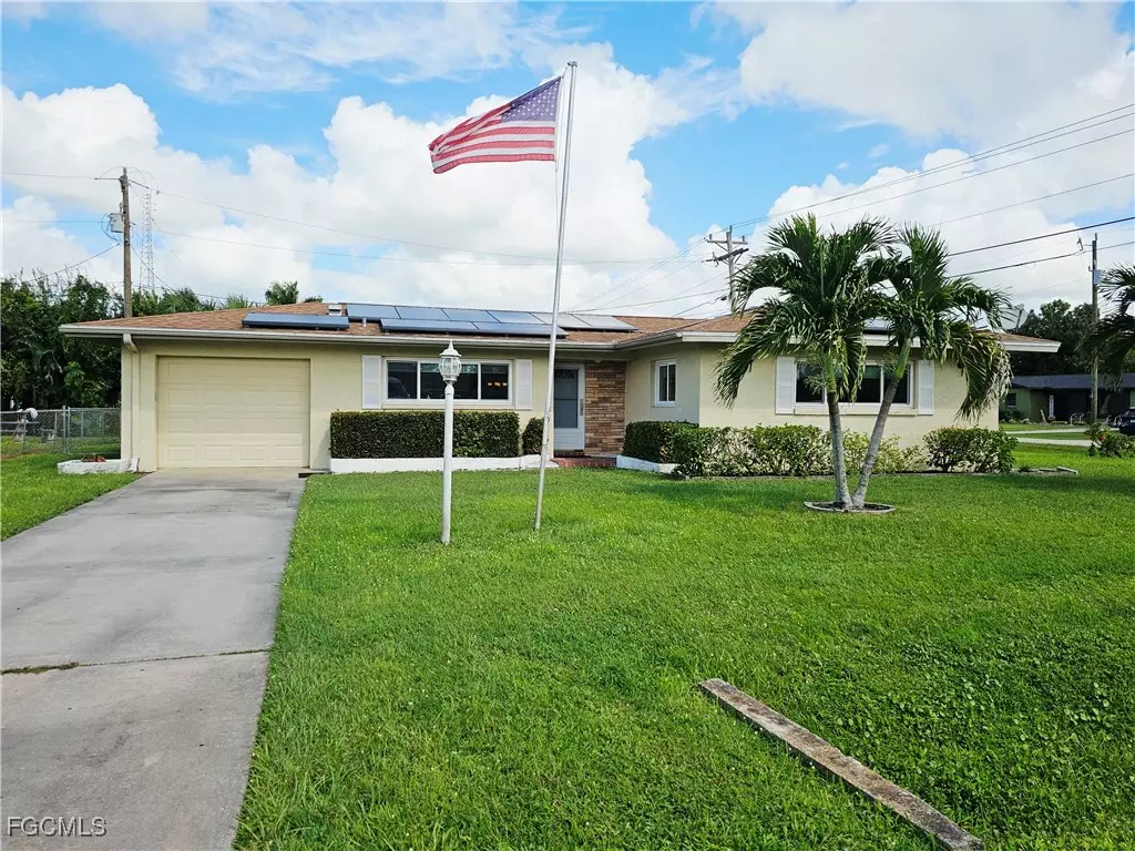 North Fort Myers, FL 33917,190 Brooks RD