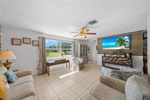 Naples, FL 34120,4121 16th AVE NE