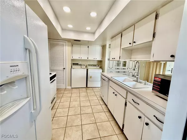 Lehigh Acres, FL 33936,9 Palm BLVD