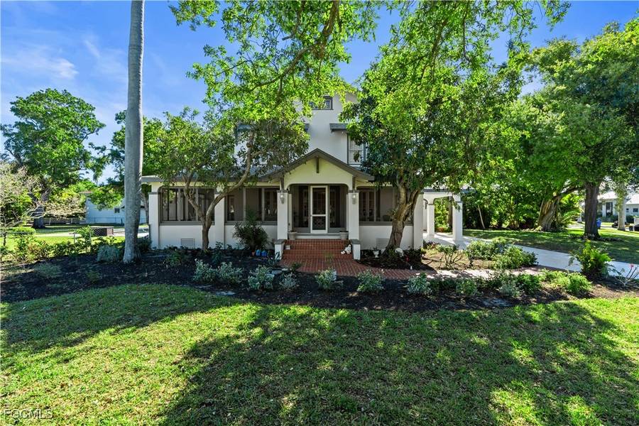 3235 Avocado DR, Fort Myers, FL 33901