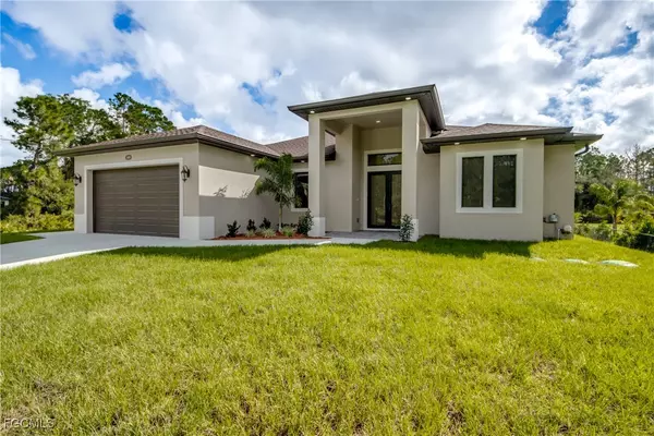 Lehigh Acres, FL 33972,1104 Henry AVE