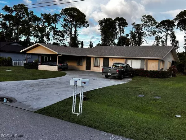 19061 / 19065 Tangerine RD, Fort Myers, FL 33967