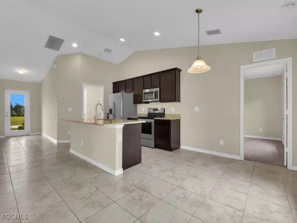 Cape Coral, FL 33909,1700 NE 5th PL