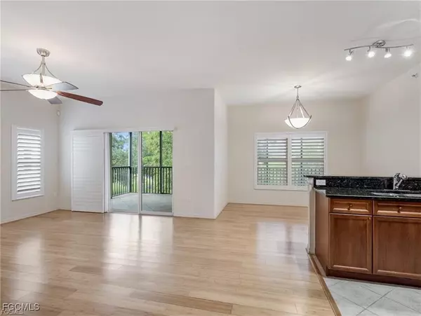 Fort Myers, FL 33908,10060 Lake Cove DR #102