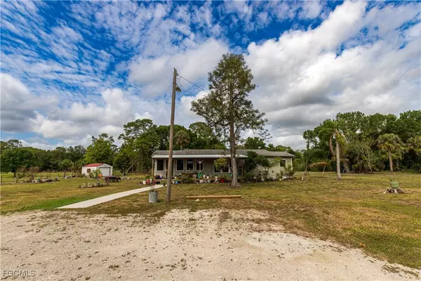 North Fort Myers, FL 33917,17841 Palm Creek DR