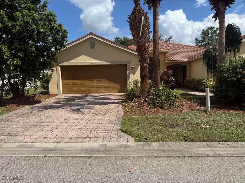 9195 Aegean CIR, Lehigh Acres, FL 33936