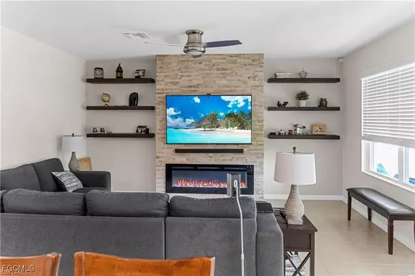 North Fort Myers, FL 33917,8880 Cascade Price CIR