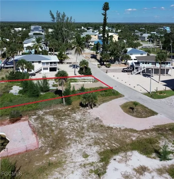 Fort Myers Beach, FL 33931,113 Anchorage ST