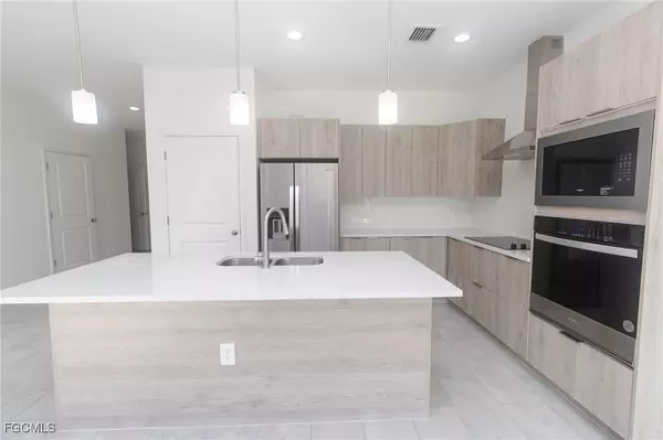 Labelle, FL 33935,1456 Rugby LN