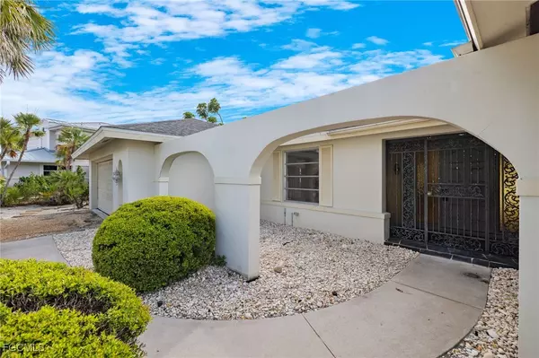 Sanibel, FL 33957,761 Limpet DR