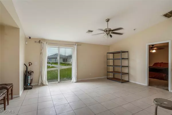 Lehigh Acres, FL 33971,2203 Christopher AVE N