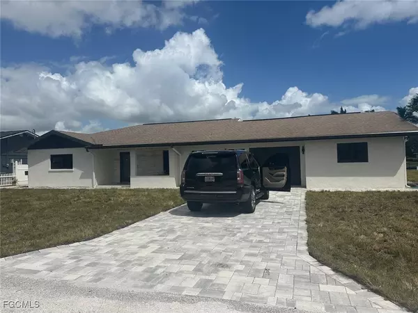 106 Sinclair ST SE, Port Charlotte, FL 33952