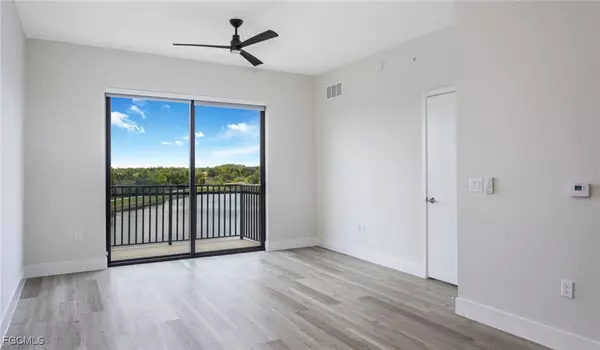 Estero, FL 33928,22980 Vista Edera CIR #1-307