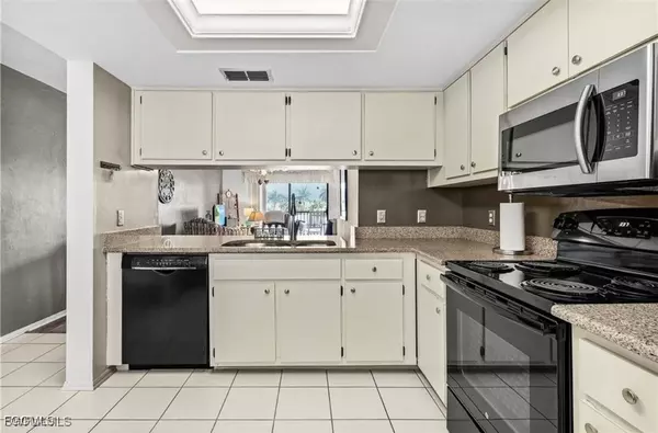 Fort Myers, FL 33908,11170 Caravel CIR #210