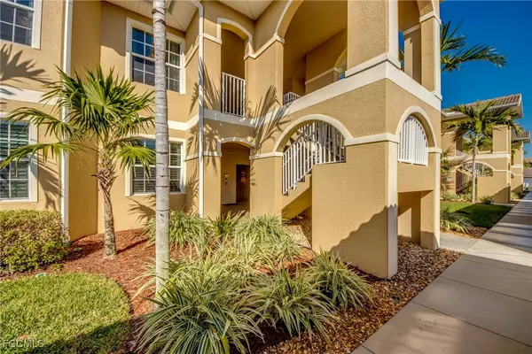 1051 Winding Pines CIR #203, Cape Coral, FL 33909