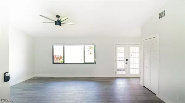 Cape Coral, FL 33990,1702 SE 14th ST