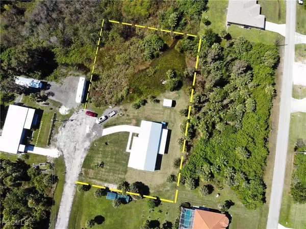 Fort Myers, FL 33905,3824 Helms CT
