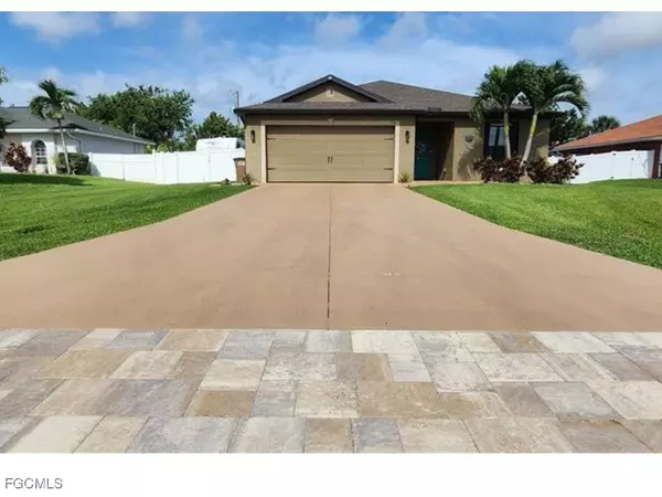 706 SW 9th CT, Cape Coral, FL 33991