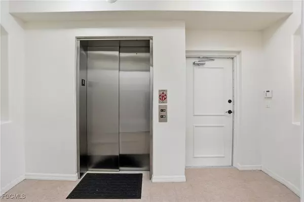 Fort Myers, FL 33908,10041 Lake Cove DR #202