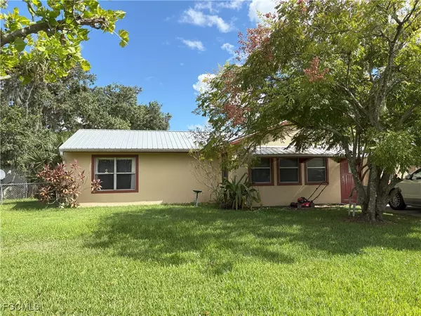 4014 N Edgewater CIR, Labelle, FL 33935