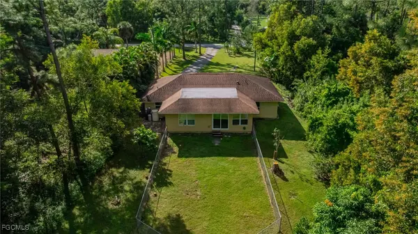 Naples, FL 34117,460 3rd ST SW