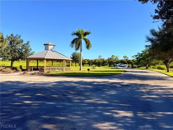 Alva, FL 33920,2012 Silk Bay BLVD