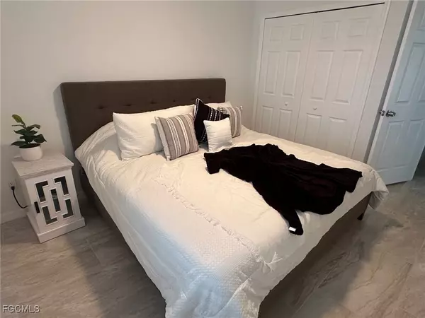 Fort Myers, FL 33908,16821 Sanibel Sunset CT #203