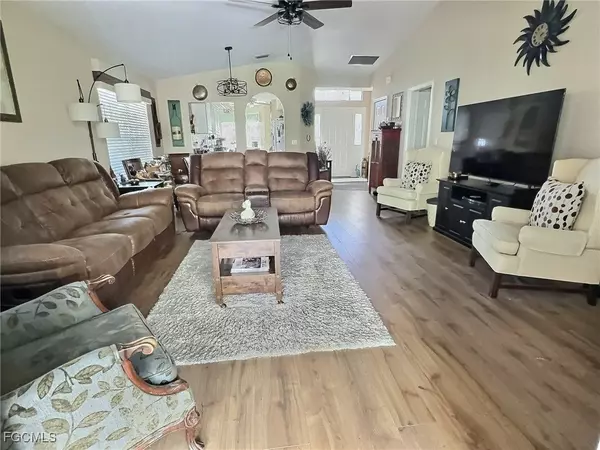 North Fort Myers, FL 33917,1931 Corona Del Sire DR