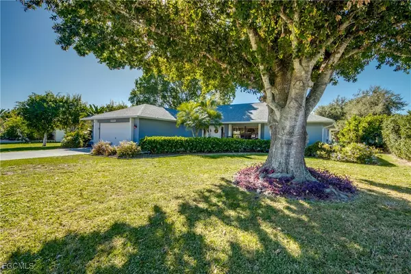 North Fort Myers, FL 33917,6419 Ben Hogan CIR