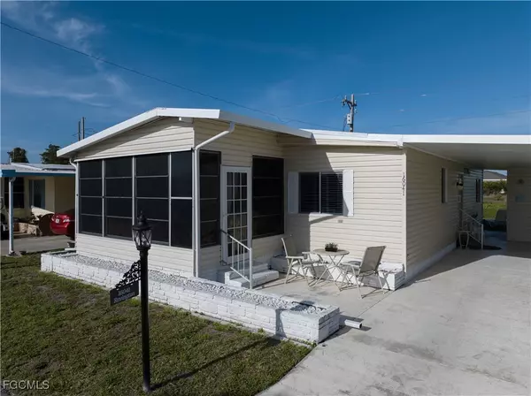 16041 Citron WAY, North Fort Myers, FL 33903