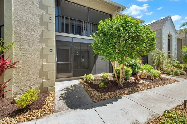 Fort Myers, FL 33908,12541 Kelly Sands WAY #15