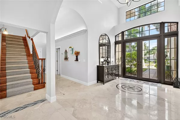 Sanibel, FL 33957,732 Windlass WAY