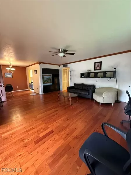 7925 SW 86th, Miami, FL 33143