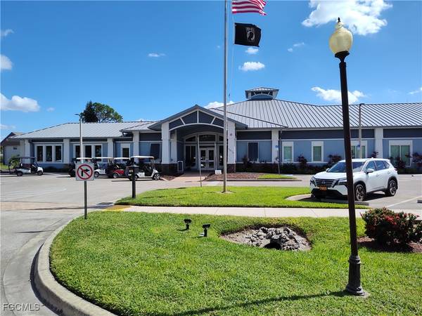 5630 Trailwinds DR #223, Fort Myers, FL 33907