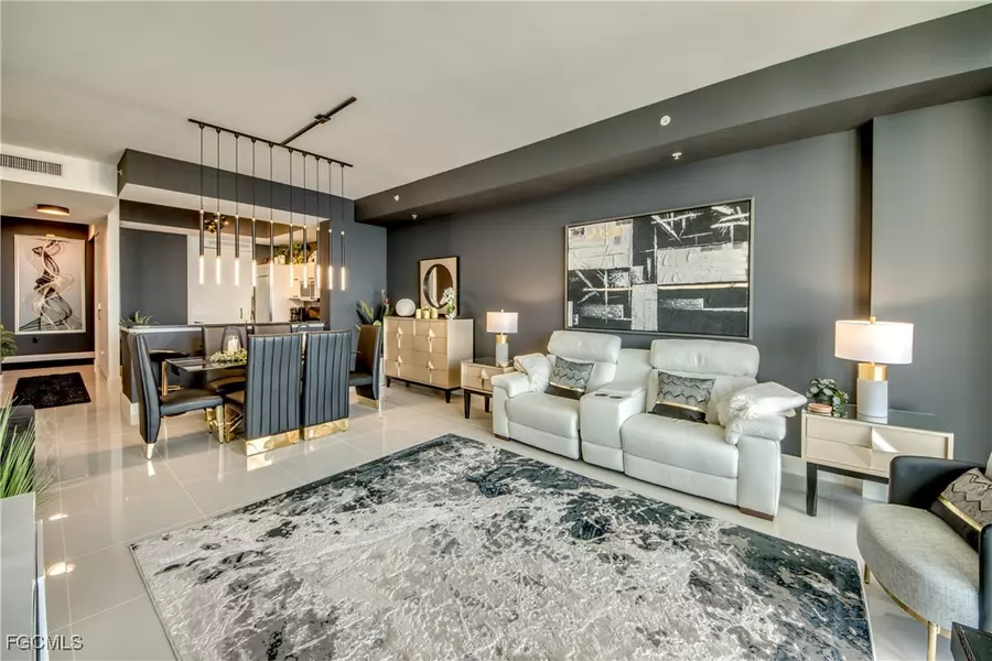 3000 Oasis Grand BLVD #MPH3, Fort Myers, FL 33916