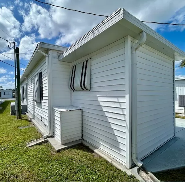 Fort Myers, FL 33905,5558 Palm Beach BLVD #256