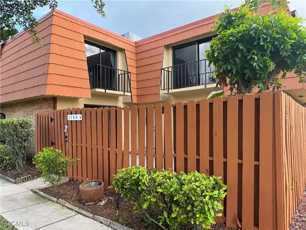 1708 Park Meadows DR #4, Fort Myers, FL 33907