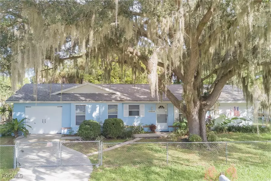12606 6th ST, Fort Myers, FL 33905