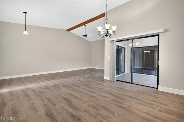 Fort Myers, FL 33907,5490 Governors DR