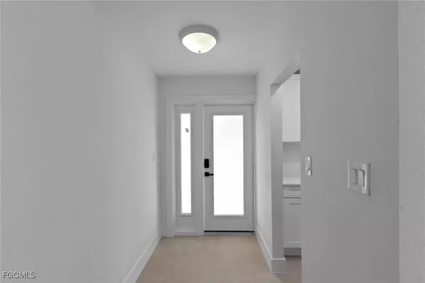 Fort Myers Beach, FL 33931,465 Donora BLVD