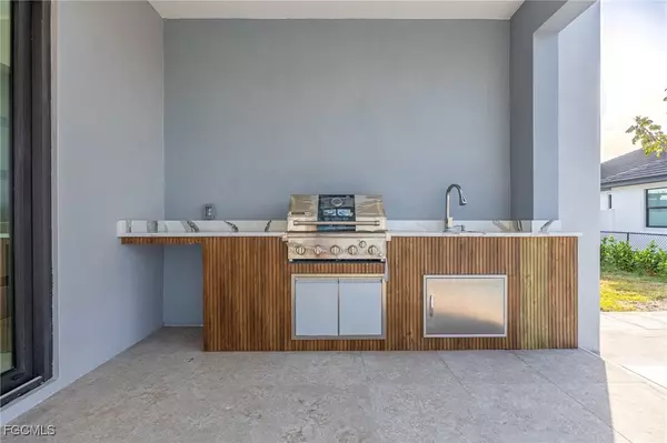 Cape Coral, FL 33993,3232 NW 21st ST