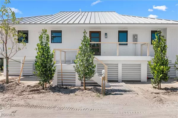 Captiva, FL 33924,24 Beach Homes